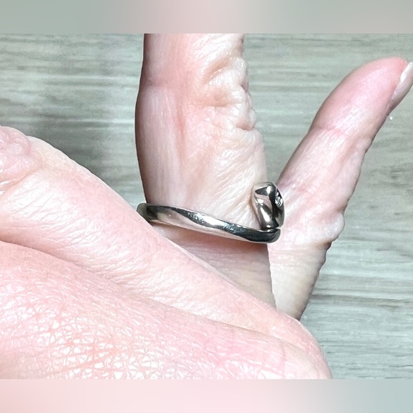 Vintage Designer HD/N Sterling Silver Diamond Bypass Band Ring, Size 6, 4g - Picture 9 of 10